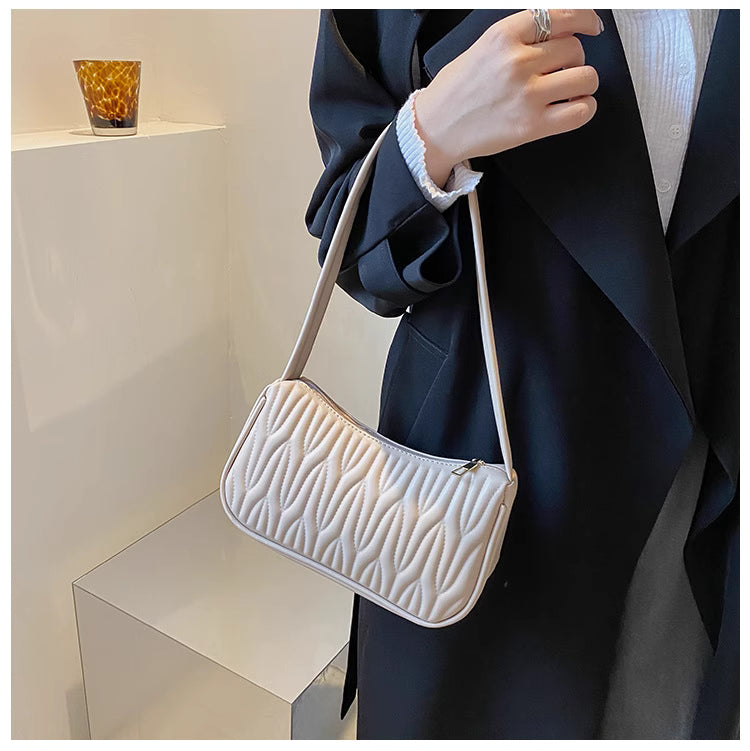 Shoulder Bag for Women 2025 New French Niche Crossbody Bag with Pleated Texture Versatile
