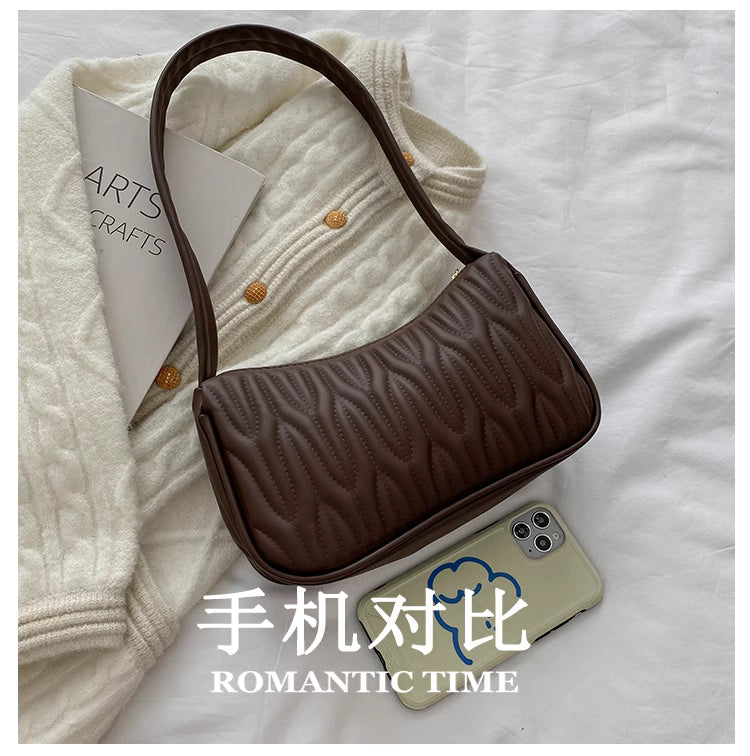 Shoulder Bag for Women 2025 New French Niche Crossbody Bag with Pleated Texture Versatile