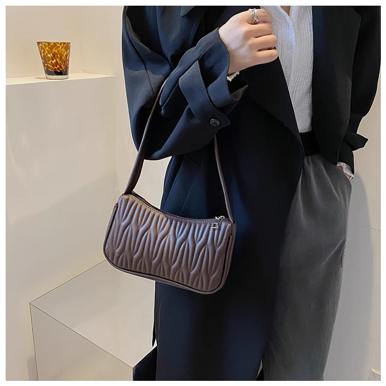 Shoulder Bag for Women 2025 New French Niche Crossbody Bag with Pleated Texture Versatile