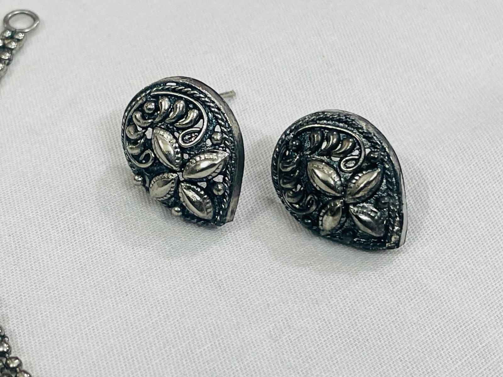 Timeless Bohemian: Oxidized Silver Choker Necklace & Stud Earring Set