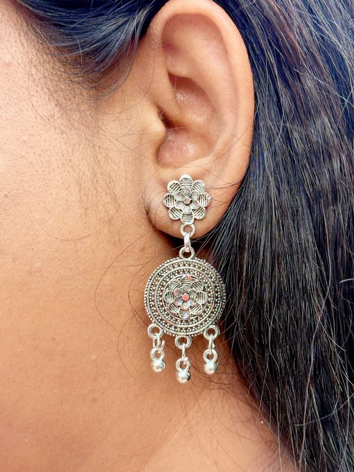 Elegant Indian Pearl Neckpiece