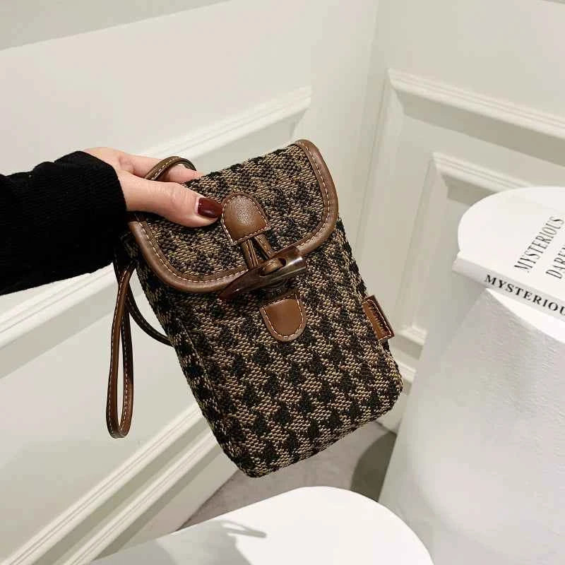 New fashion one-shoulder plaid mobile phone bag niche design messenger bag
