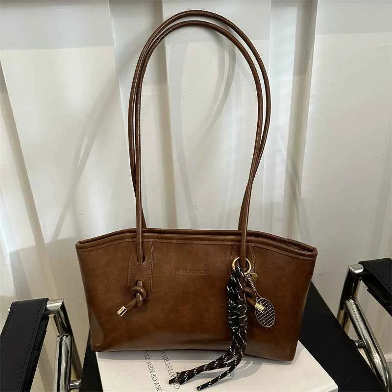 High Texture Retro Large Capacity Shoulder Bag - Commuter Tote