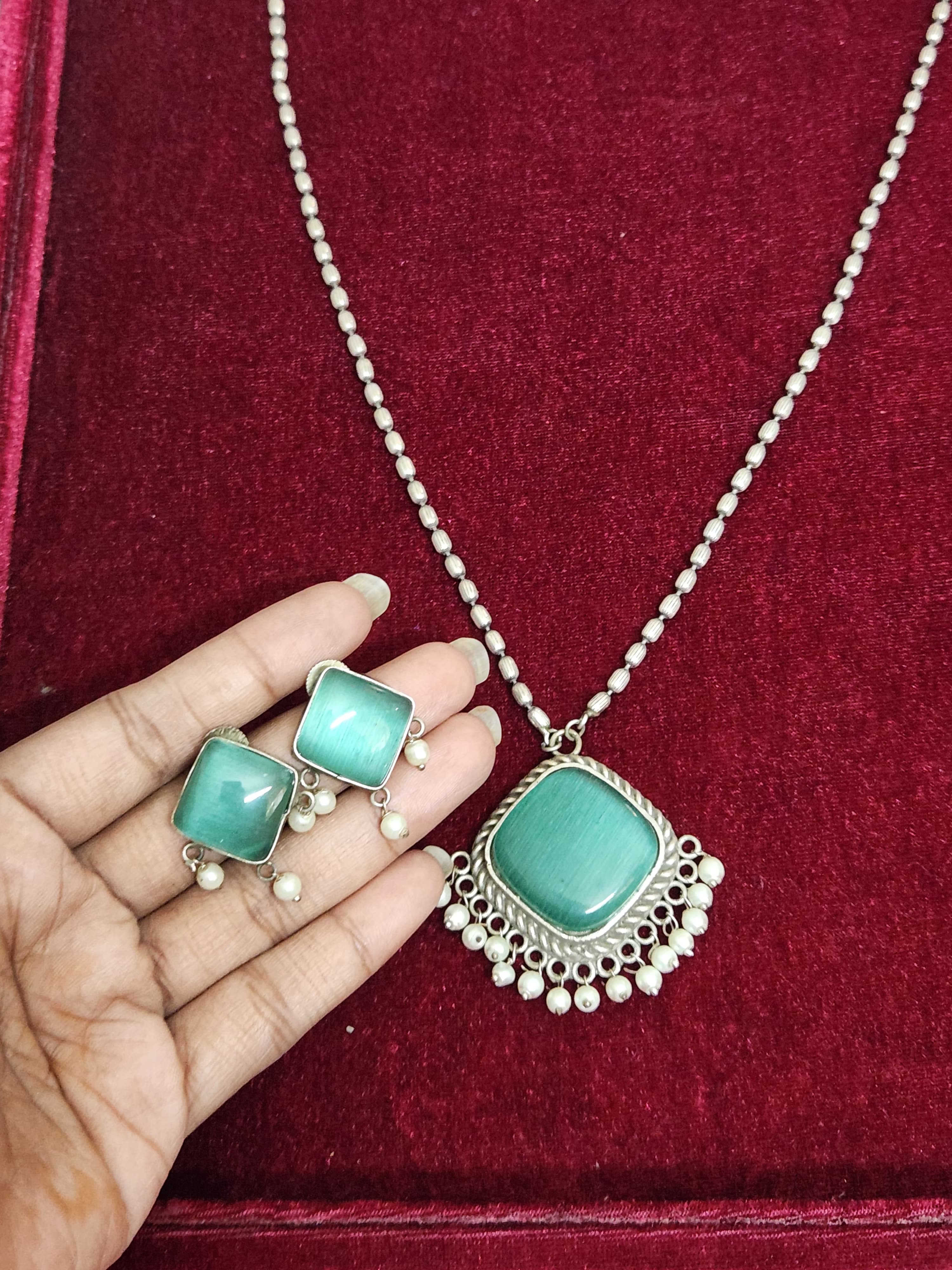 Malachite Elegance Statement Jewelry Set